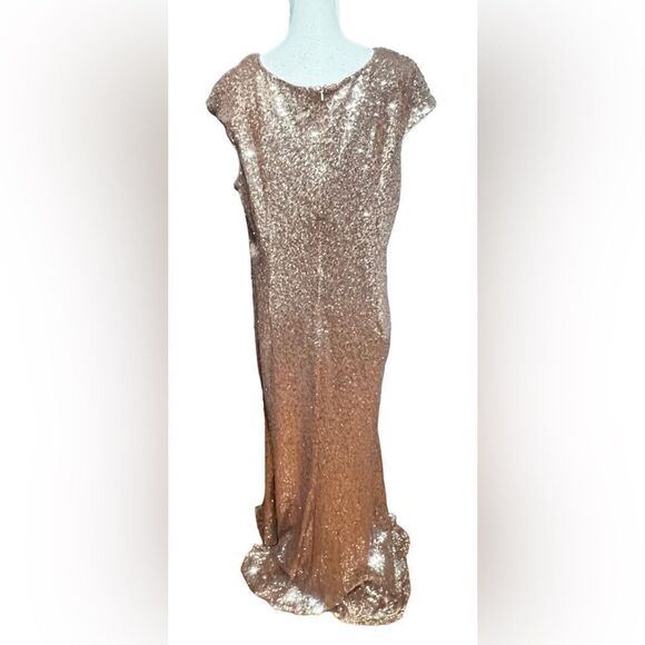 Theia | Kaylee Rose Gold Sequin Gown - Picture 5 of 9